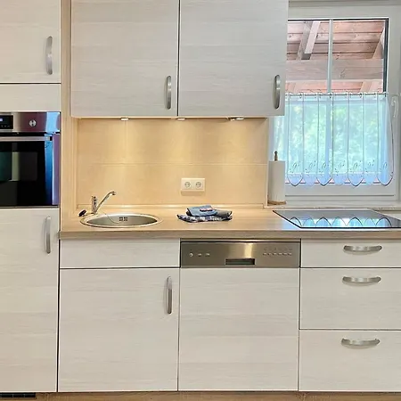 Apartment Baumhaus Baum 4 *